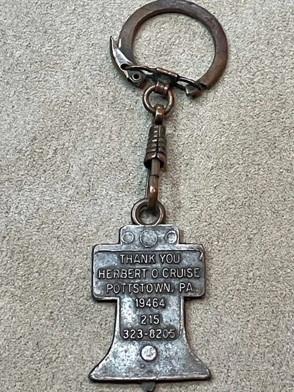 Vintage 70s Philadelphia Liberty Bell Metal Keychain US Bicentennial Souvenir